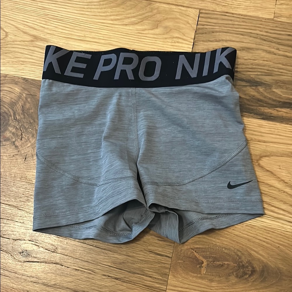 Nike Gray Athletic Shorts Moisture-Wicking Compression